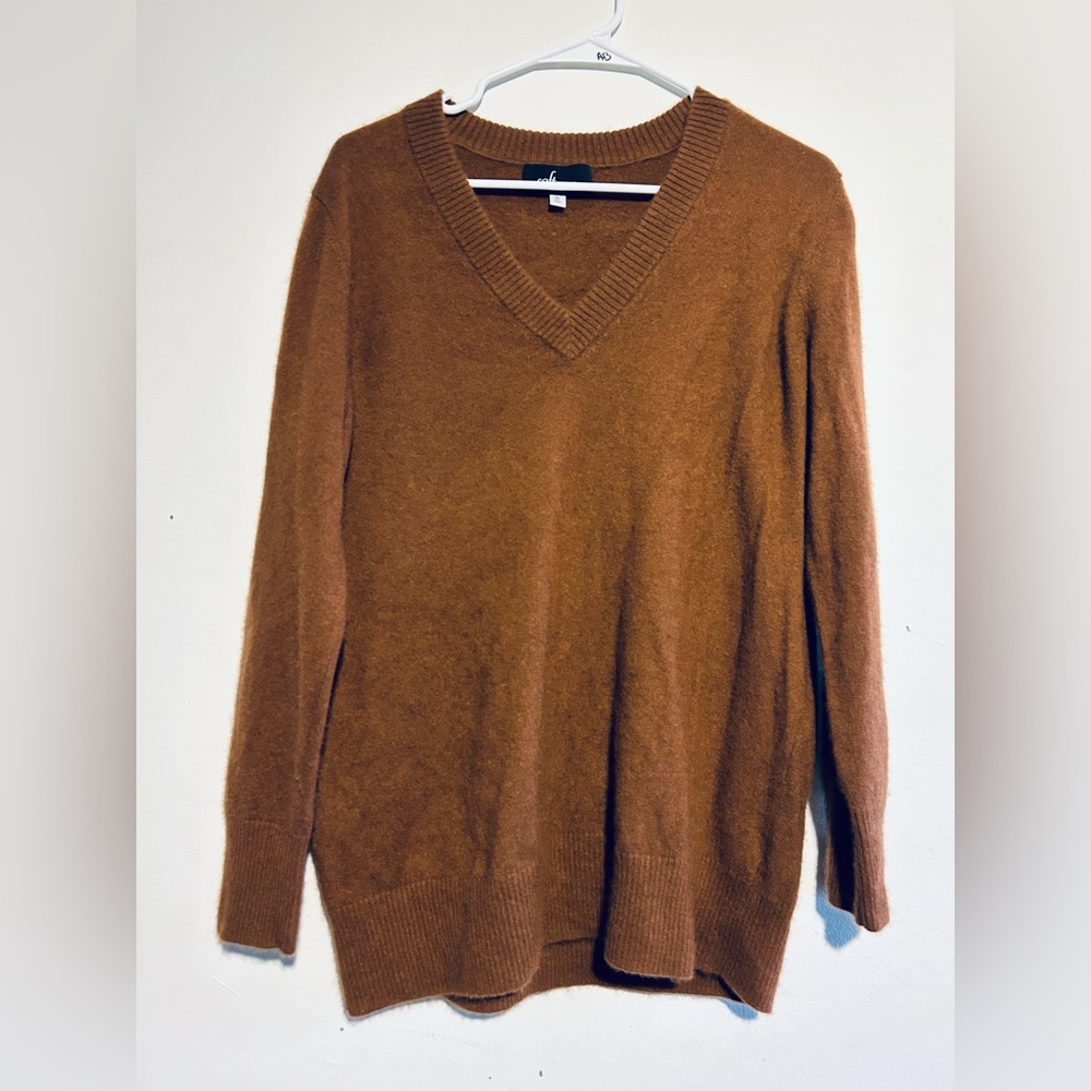 Soft wool brown v-neck sweater